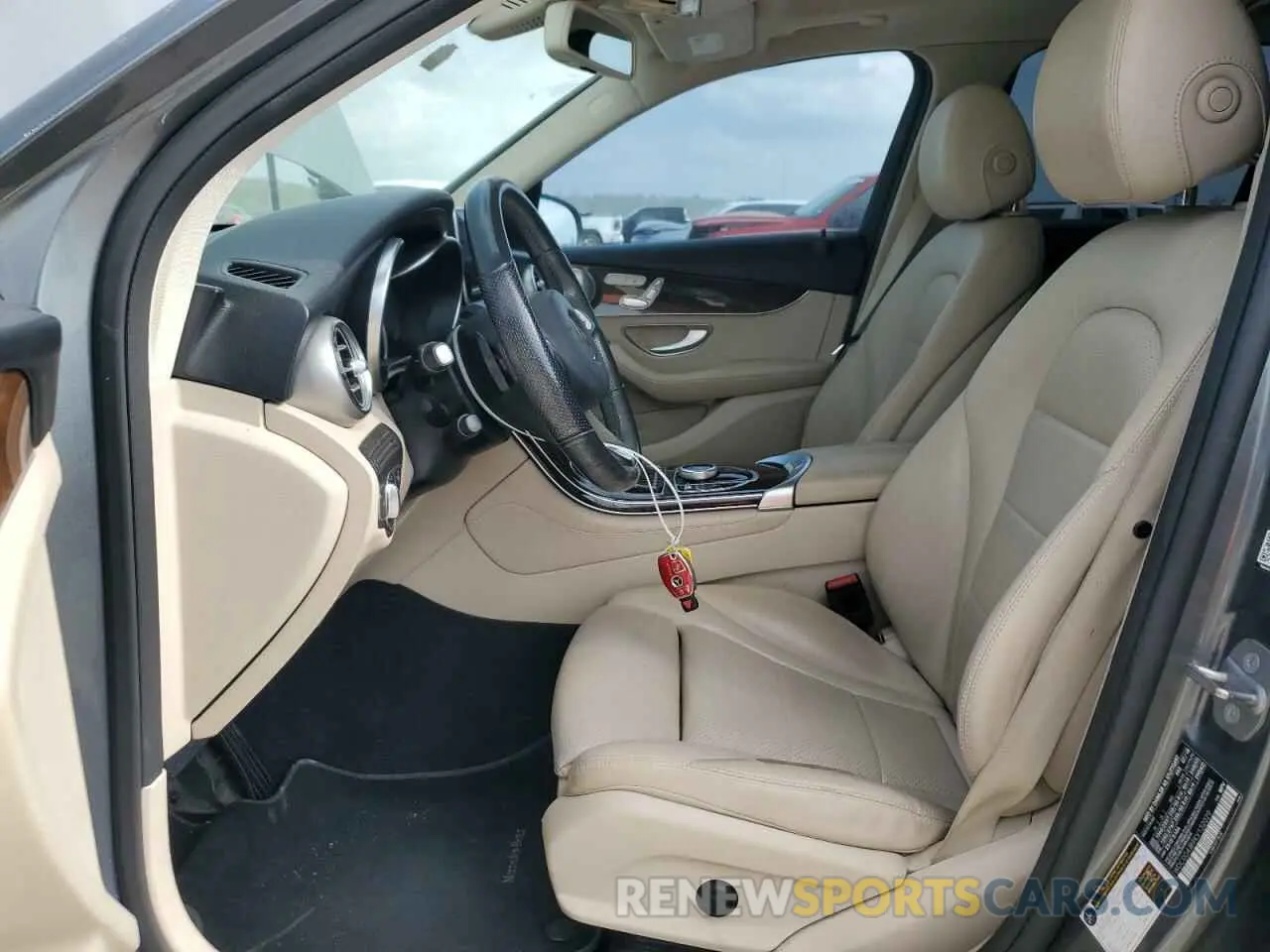7 Фотография поврежденного автомобиля WDC0G4JB9KV132029 MERCEDES-BENZ GLC-CLASS 2019