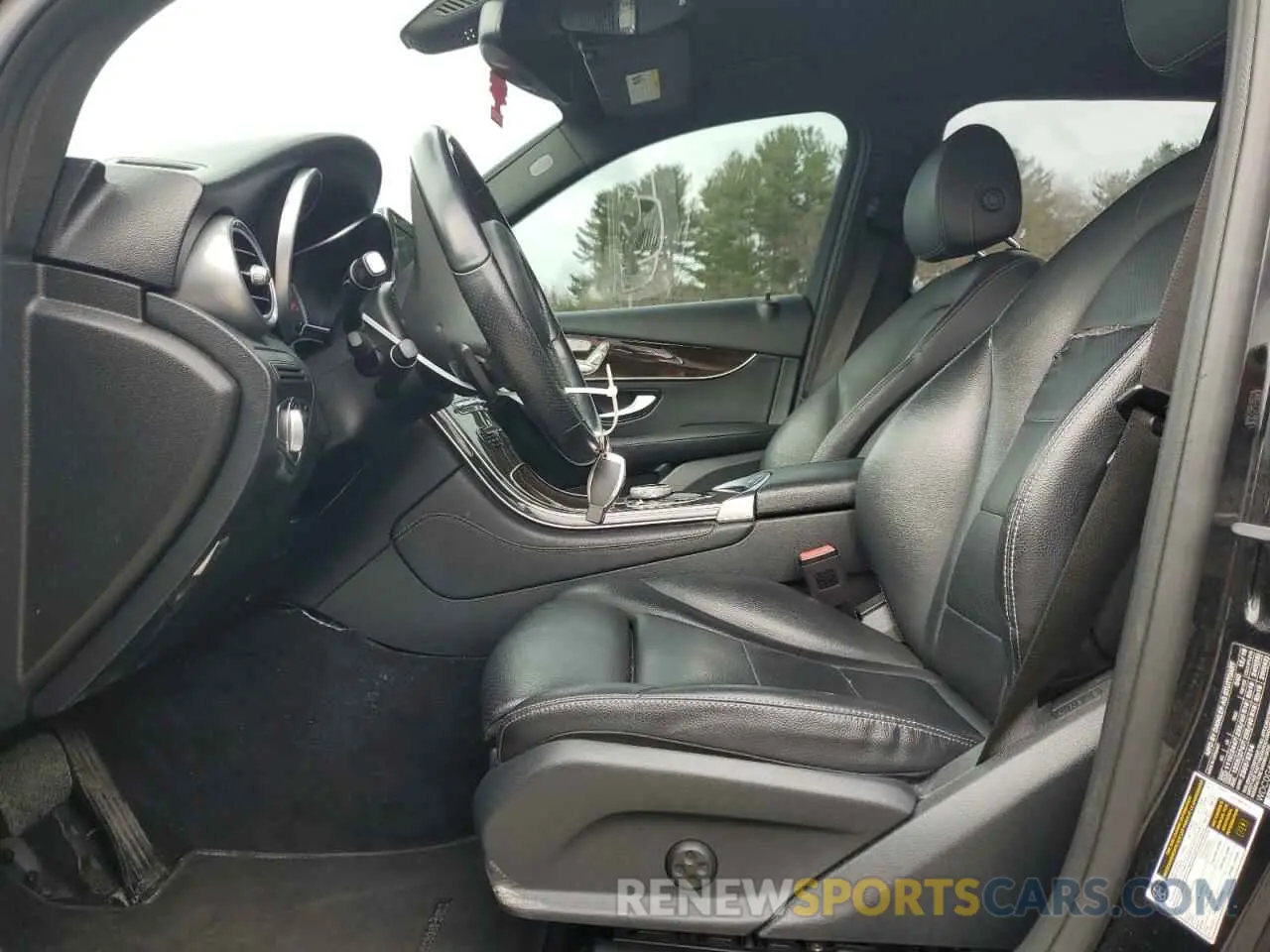 7 Фотография поврежденного автомобиля WDC0G4KB0KF581804 MERCEDES-BENZ GLC-CLASS 2019