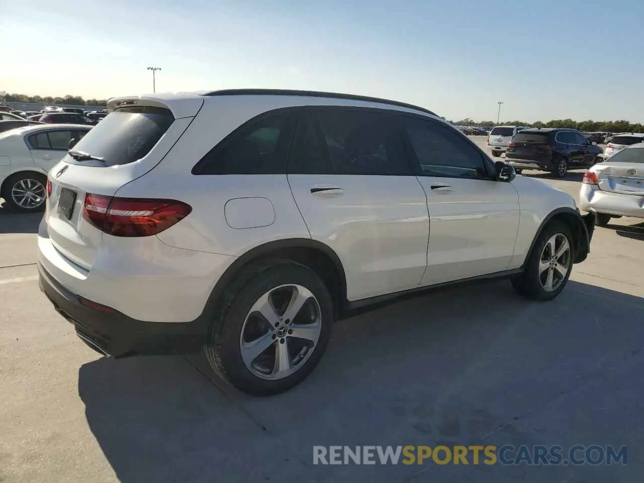 3 Фотография поврежденного автомобиля WDC0G4KB2KV171625 MERCEDES-BENZ GLC-CLASS 2019