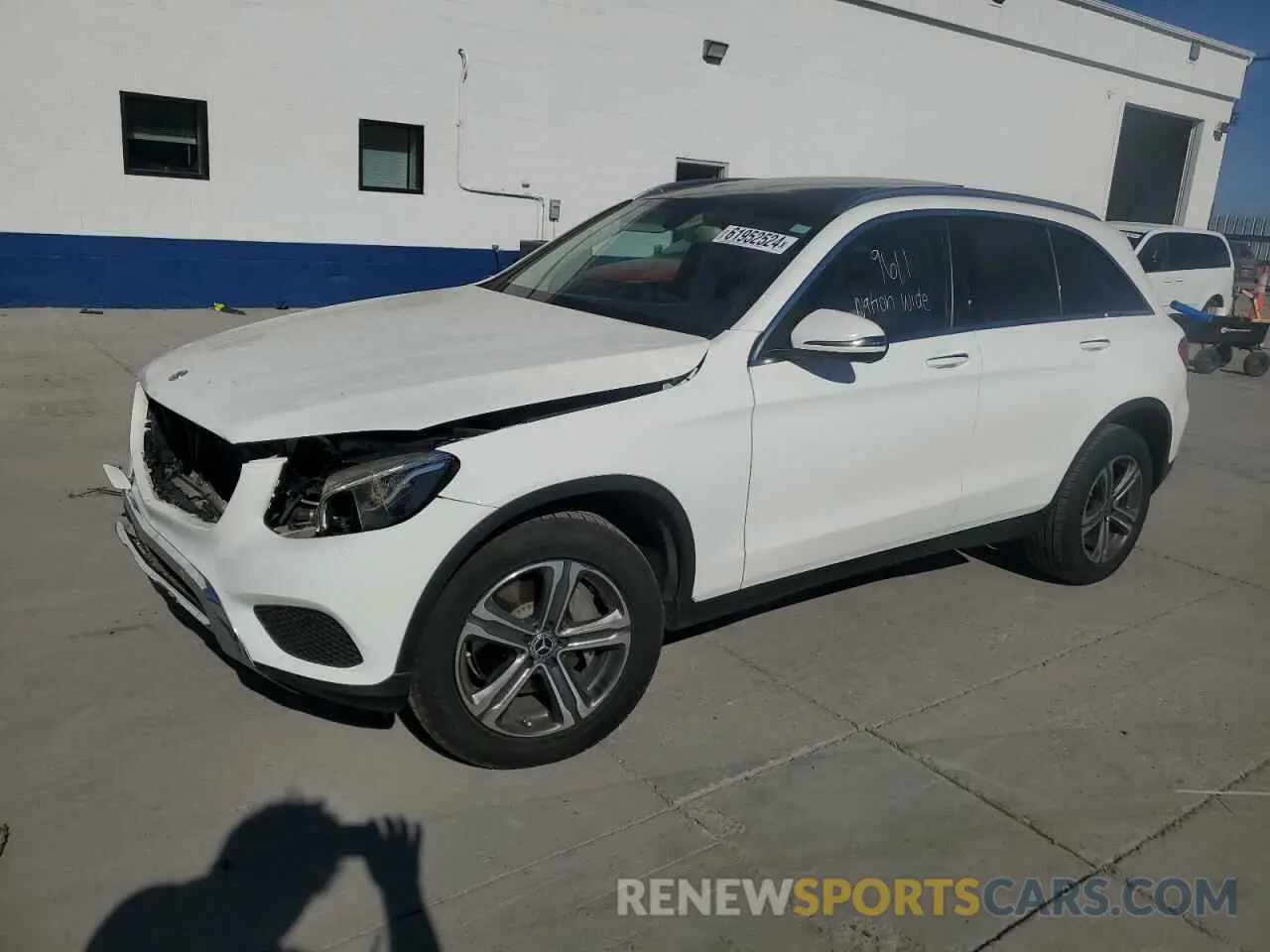 1 Фотография поврежденного автомобиля WDC0G4KB4KV166085 MERCEDES-BENZ GLC-CLASS 2019