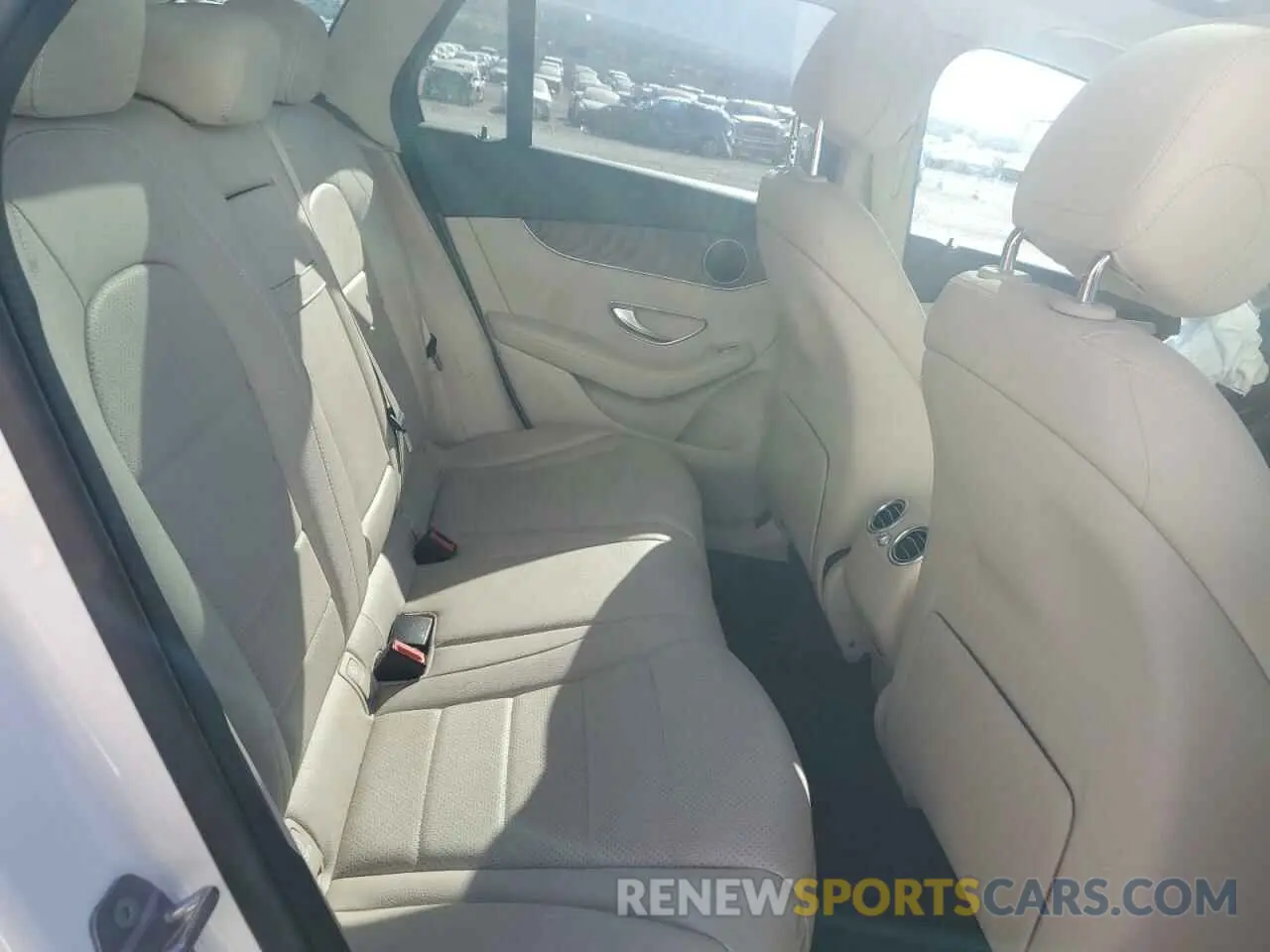11 Фотография поврежденного автомобиля WDC0G4KB4KV166085 MERCEDES-BENZ GLC-CLASS 2019