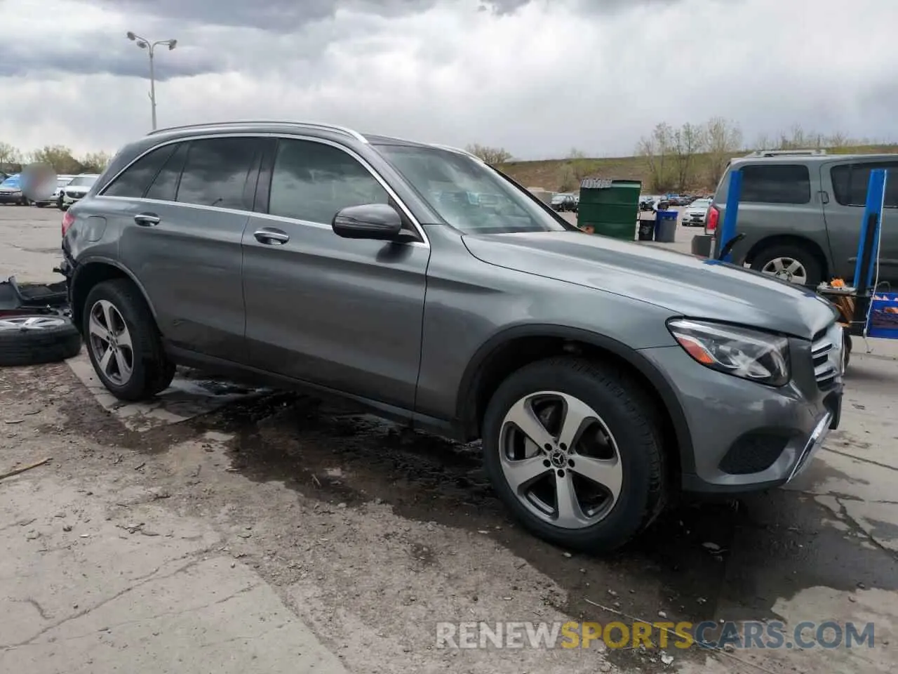 4 Photograph of a damaged car WDC0G4KB6KV194292 MERCEDES-BENZ GLC-CLASS 2019