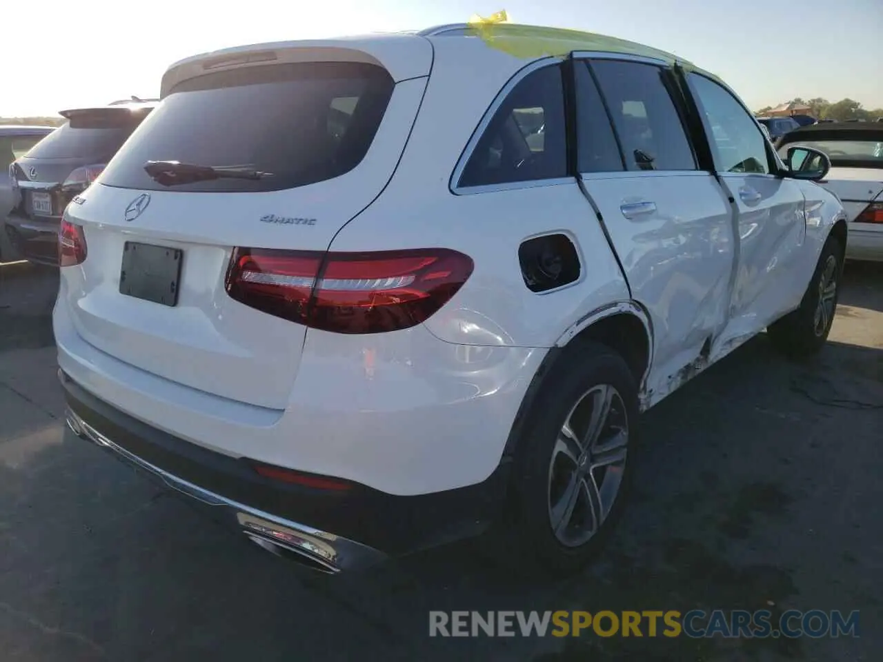 4 Photograph of a damaged car WDC0G4KB7KV171233 MERCEDES-BENZ GLC-CLASS 2019