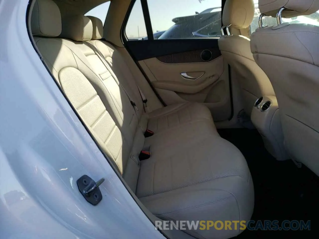 6 Photograph of a damaged car WDC0G4KB7KV171233 MERCEDES-BENZ GLC-CLASS 2019