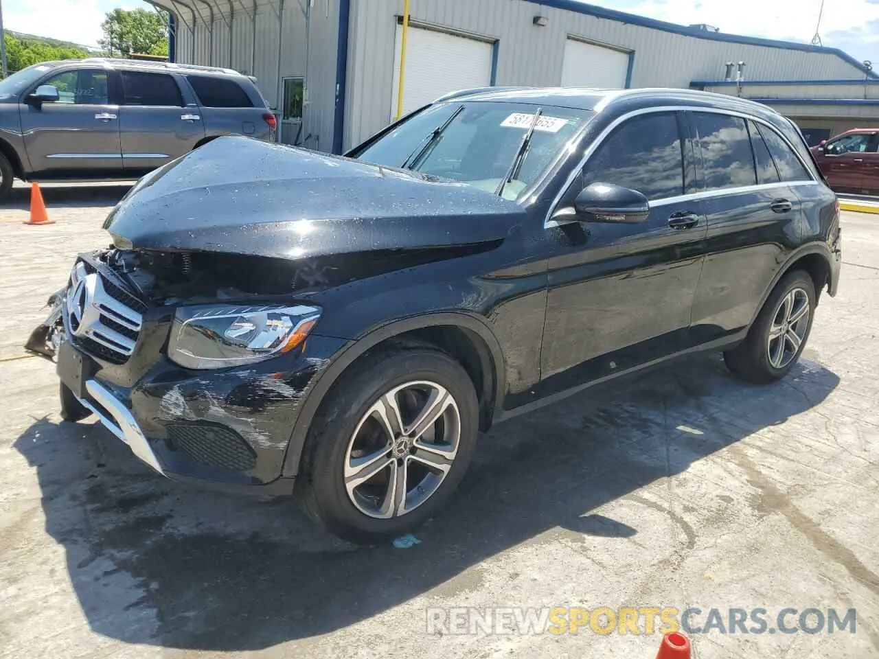 1 Фотография поврежденного автомобиля WDC0G4KB8KV157650 MERCEDES-BENZ GLC-CLASS 2019