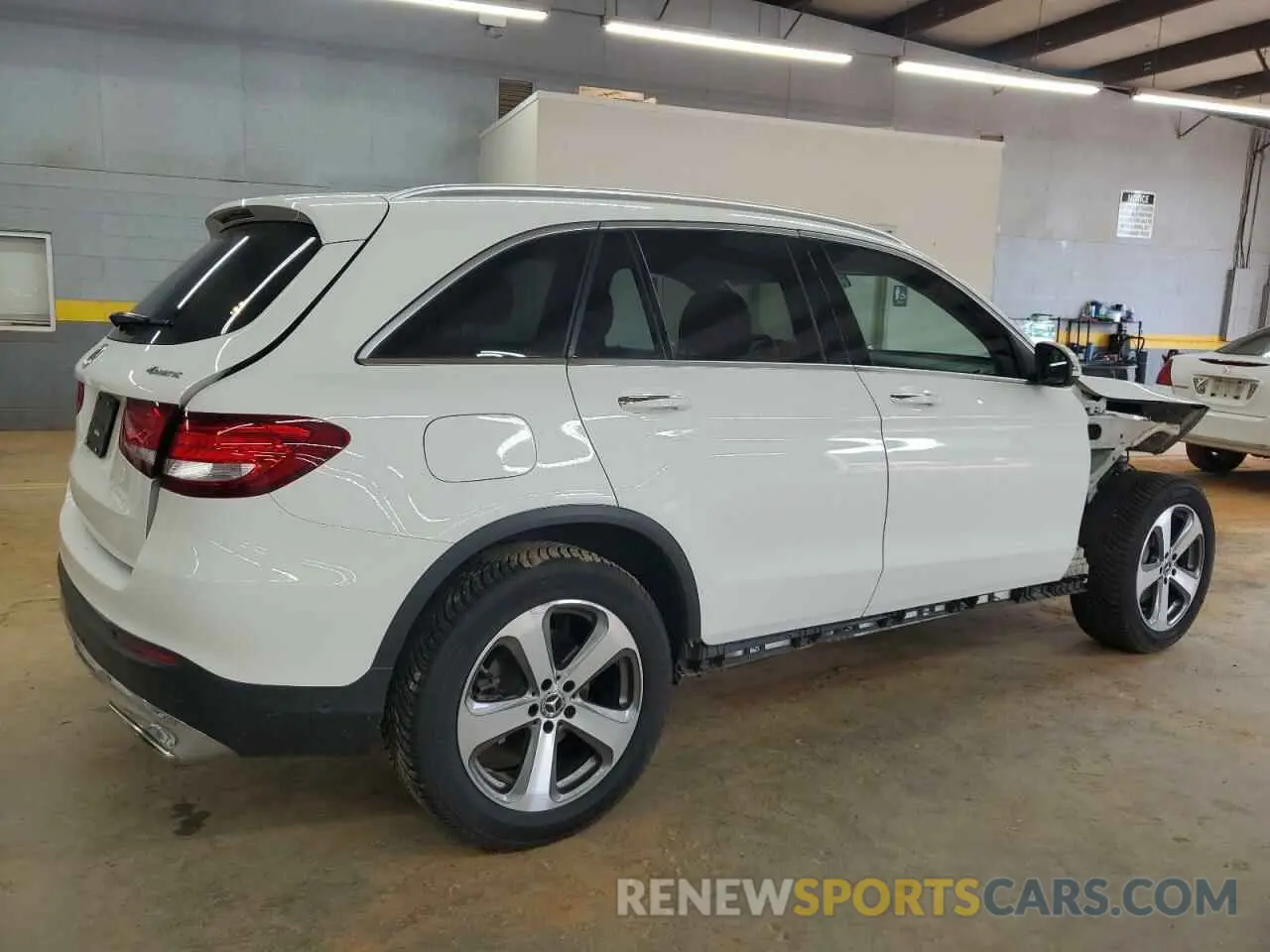3 Фотография поврежденного автомобиля WDC0G4KB8KV165859 MERCEDES-BENZ GLC-CLASS 2019