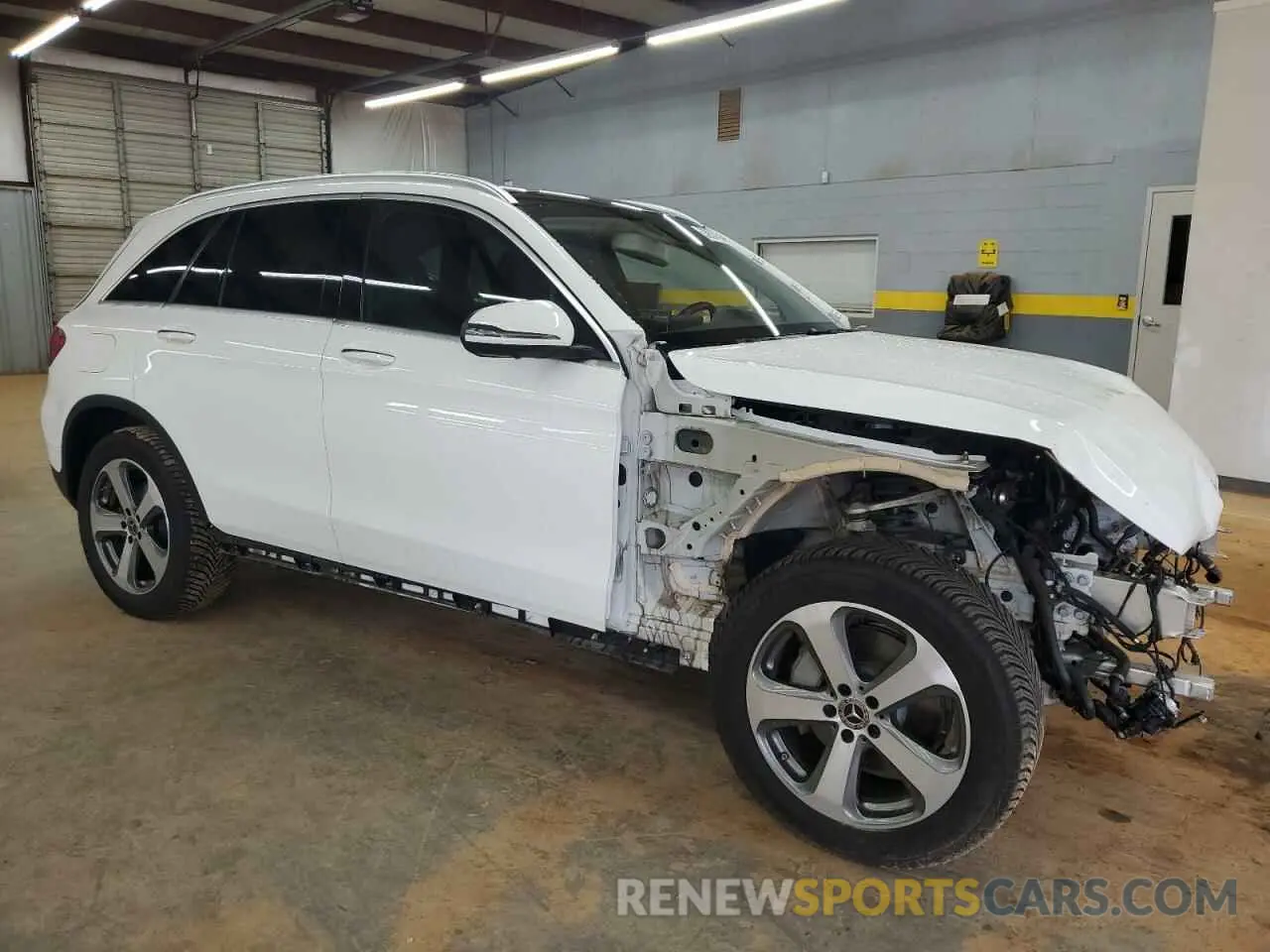 4 Фотография поврежденного автомобиля WDC0G4KB8KV165859 MERCEDES-BENZ GLC-CLASS 2019