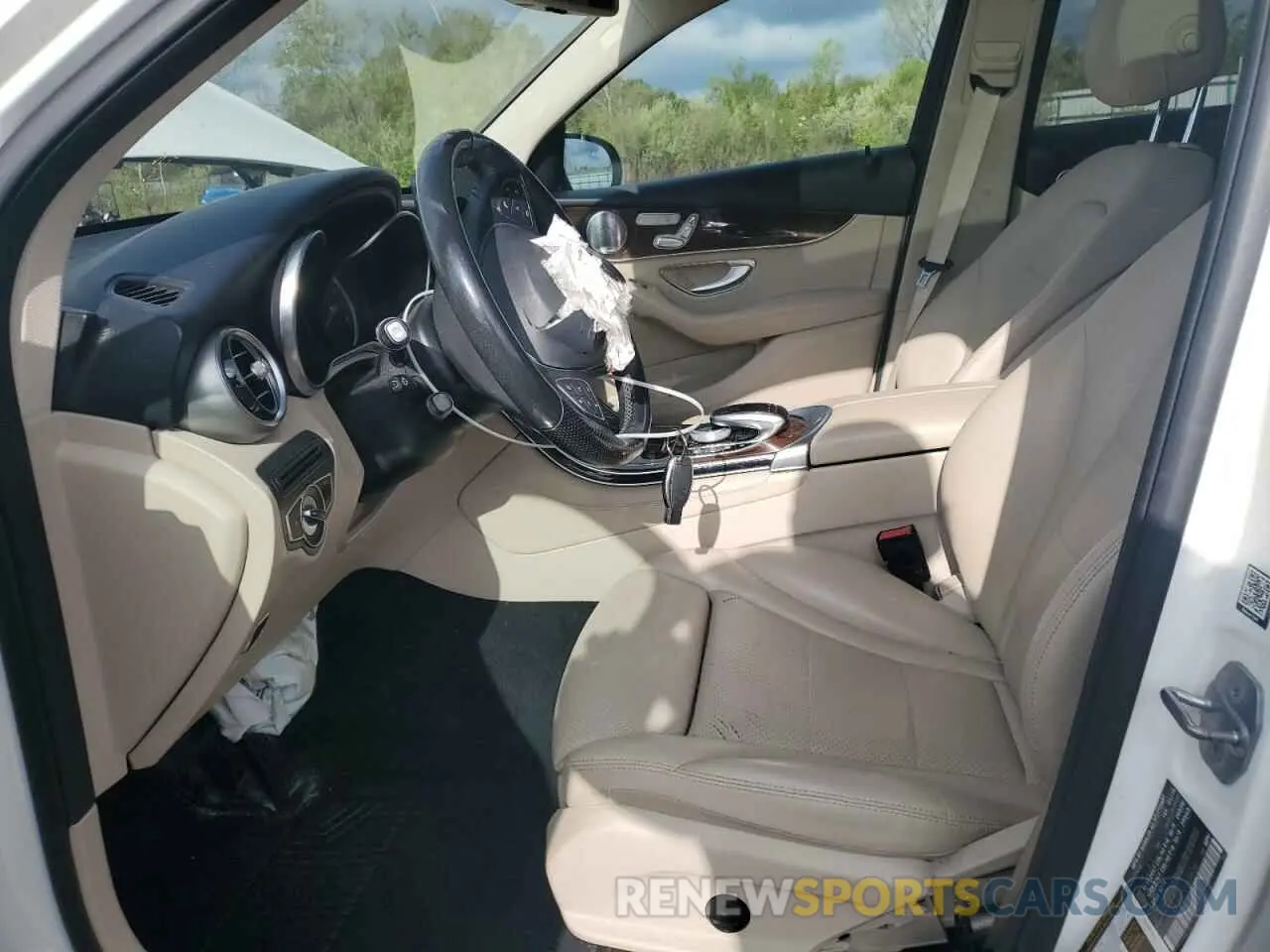 7 Фотография поврежденного автомобиля WDC0G4KB9KV161416 MERCEDES-BENZ GLC-CLASS 2019