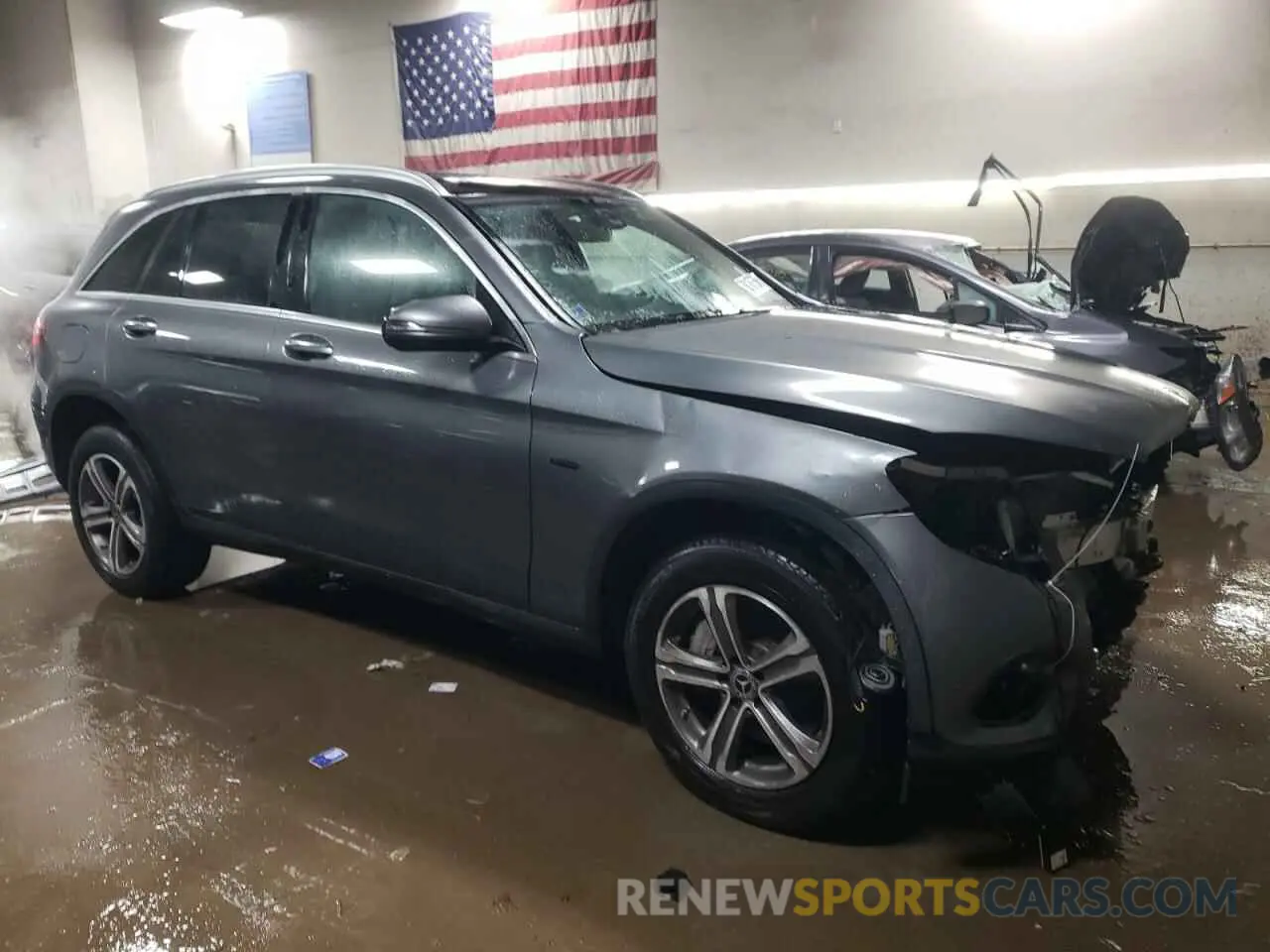 4 Фотография поврежденного автомобиля WDC0G5EB6KF593831 MERCEDES-BENZ GLC-CLASS 2019