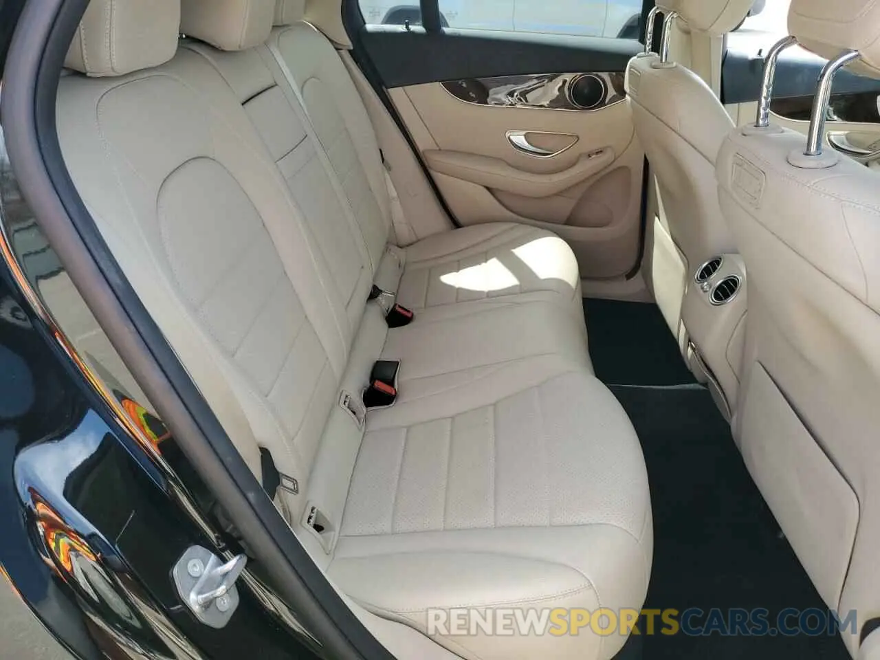 11 Фотография поврежденного автомобиля WDC0J4KB2KF578081 MERCEDES-BENZ GLC-CLASS 2019