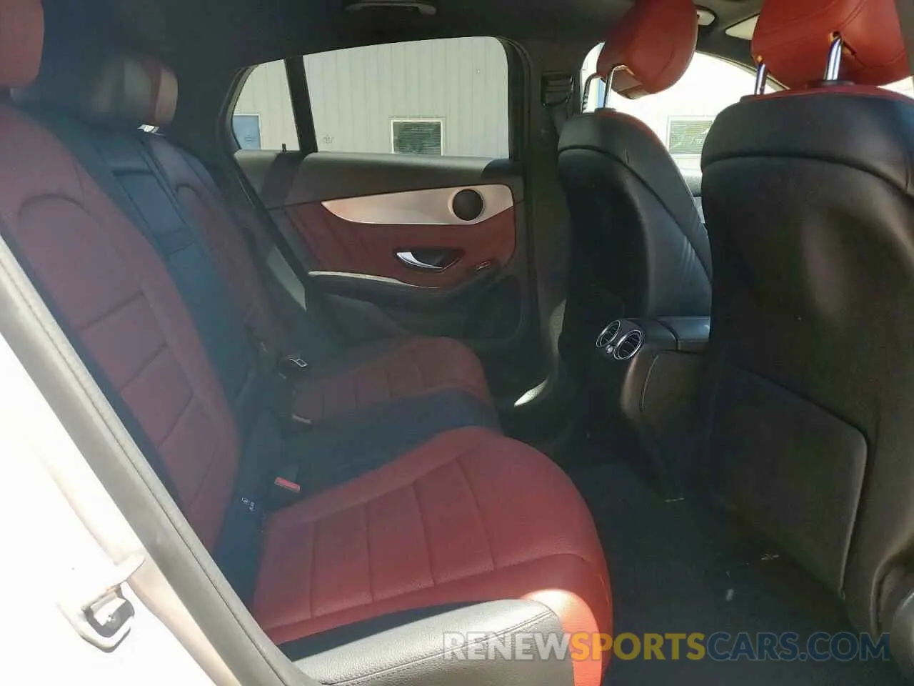 11 Фотография поврежденного автомобиля WDC0J4KB2KF606042 MERCEDES-BENZ GLC-CLASS 2019
