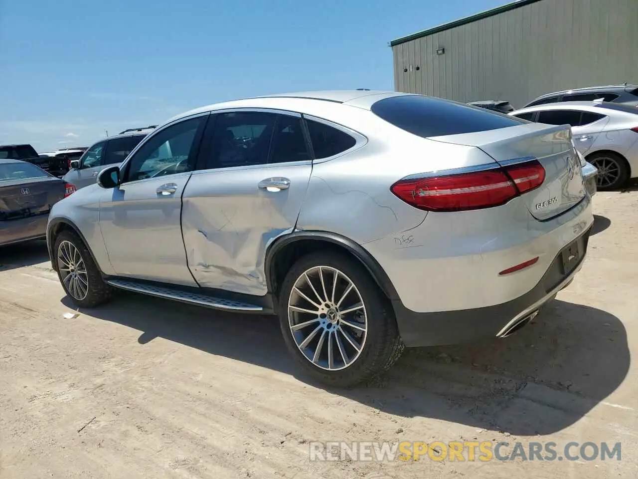 2 Фотография поврежденного автомобиля WDC0J4KB2KF606042 MERCEDES-BENZ GLC-CLASS 2019