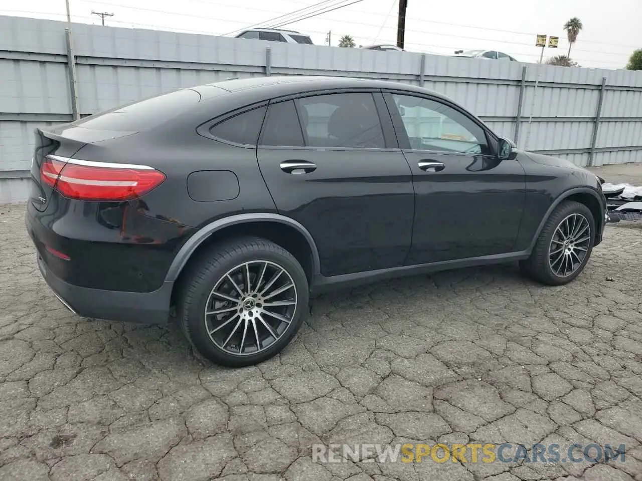 3 Photograph of a damaged car WDC0J4KB2KF663938 MERCEDES-BENZ GLC-CLASS 2019