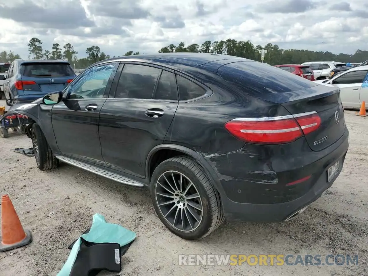 2 Photograph of a damaged car WDC0J4KB4KF587008 MERCEDES-BENZ GLC-CLASS 2019