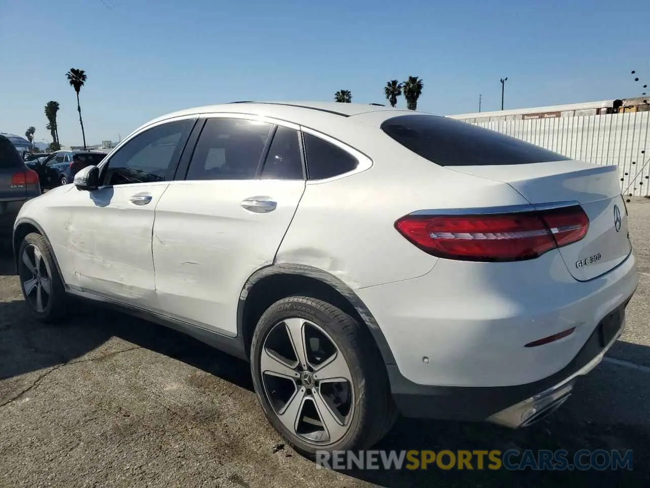 2 Фотография поврежденного автомобиля WDC0J4KB7KF627632 MERCEDES-BENZ GLC-CLASS 2019