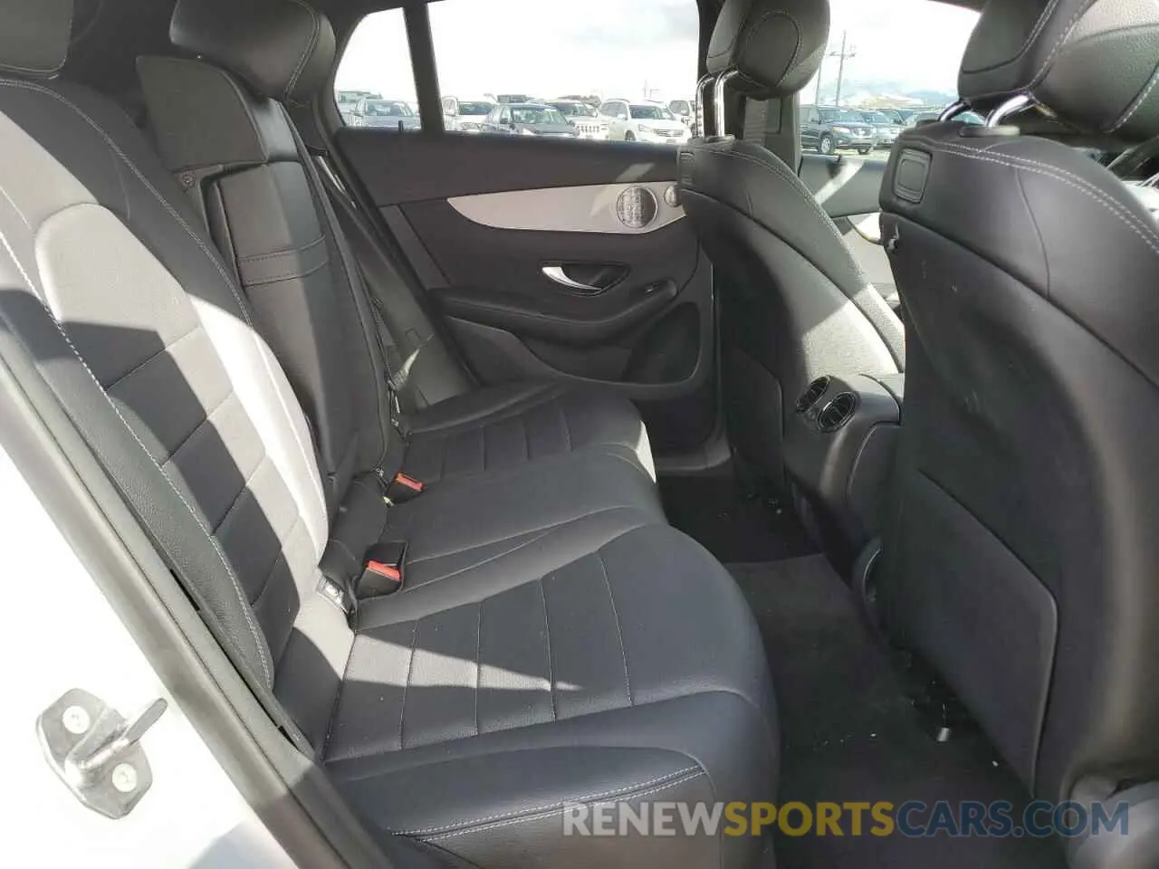 10 Фотография поврежденного автомобиля WDC0J4KB8KF577694 MERCEDES-BENZ GLC-CLASS 2019