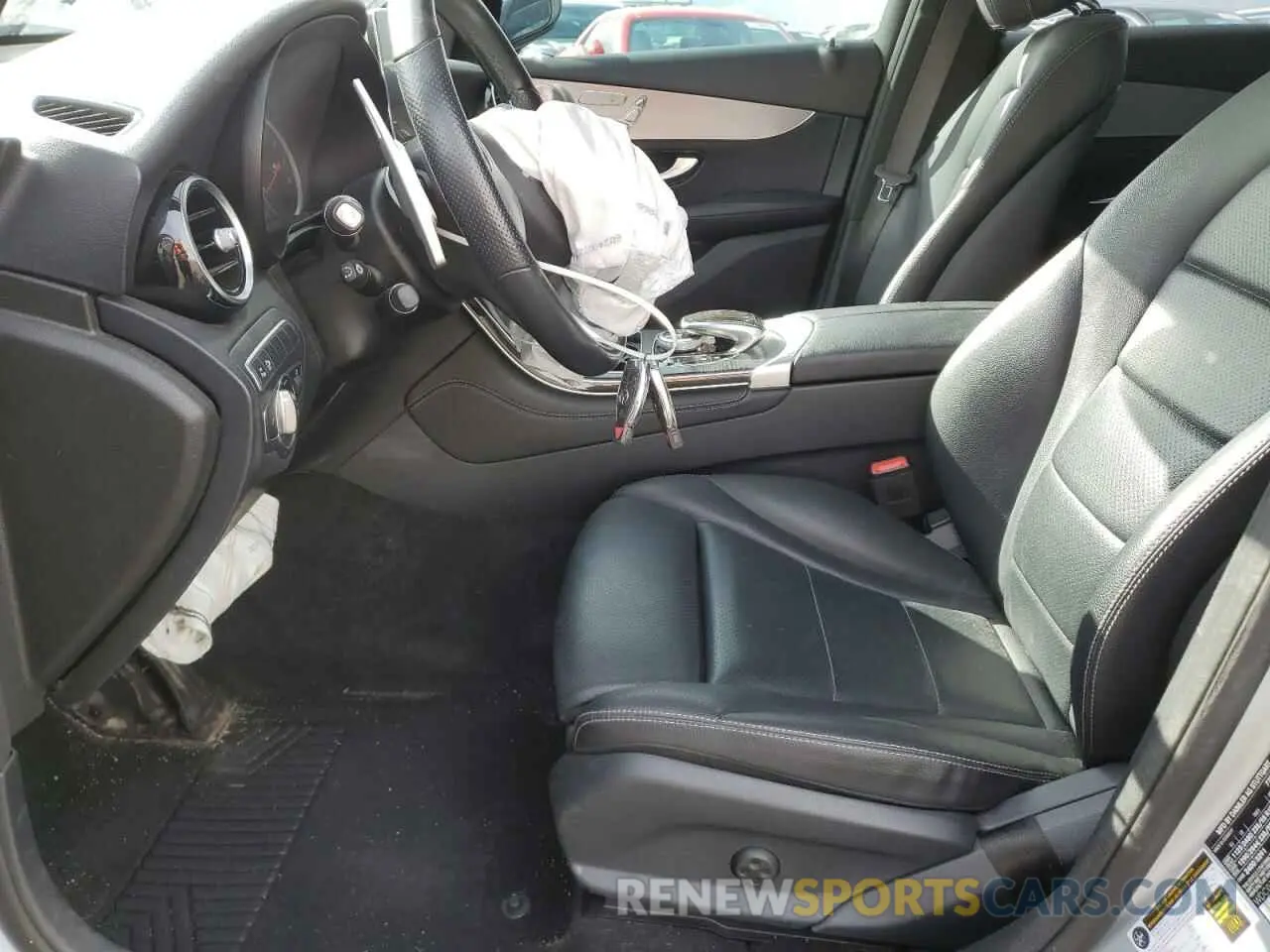 7 Фотография поврежденного автомобиля WDC0J4KB8KF577694 MERCEDES-BENZ GLC-CLASS 2019