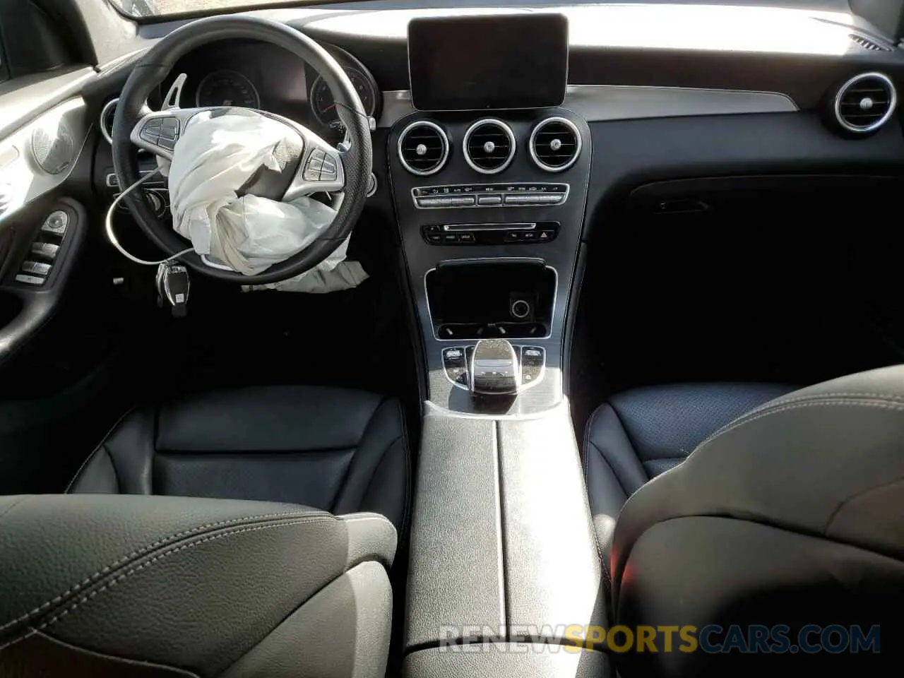 8 Фотография поврежденного автомобиля WDC0J4KB8KF577694 MERCEDES-BENZ GLC-CLASS 2019