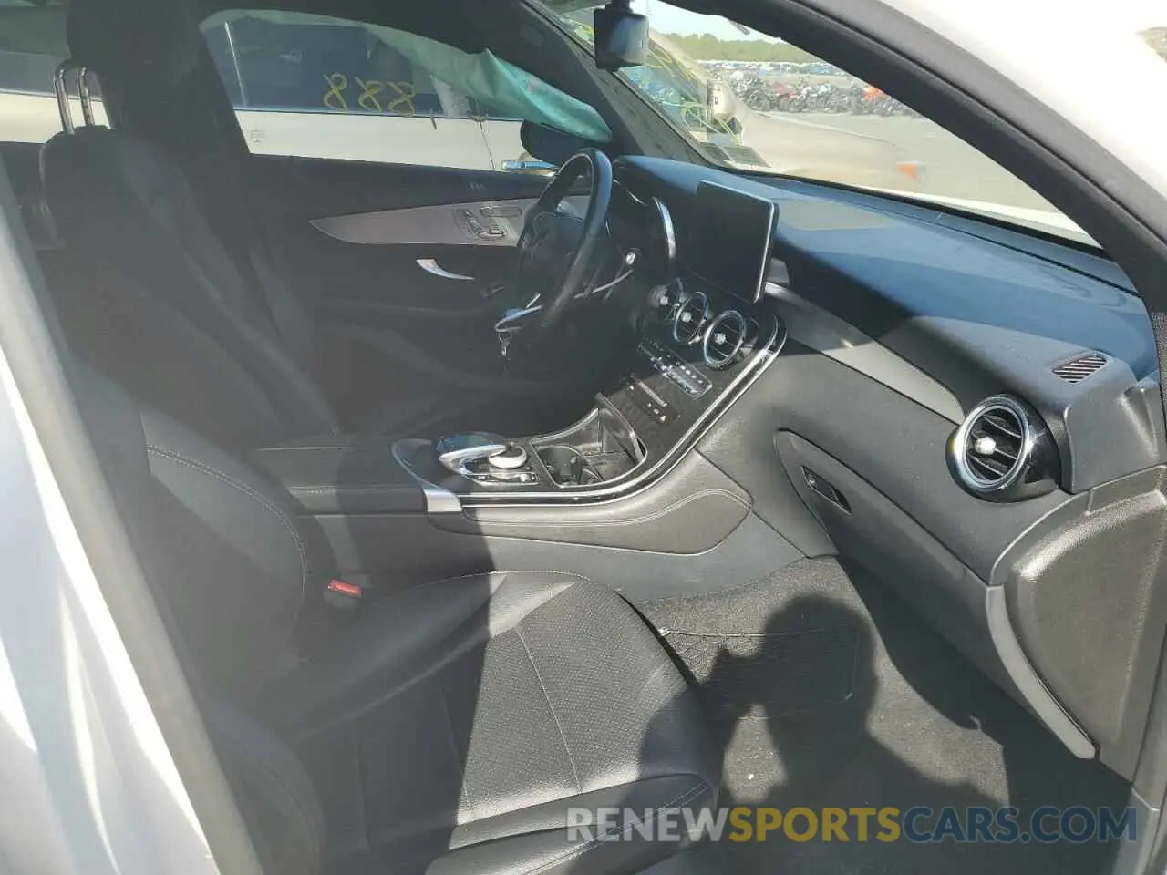 5 Photograph of a damaged car WDC0J4KB9KF514555 MERCEDES-BENZ GLC-CLASS 2019