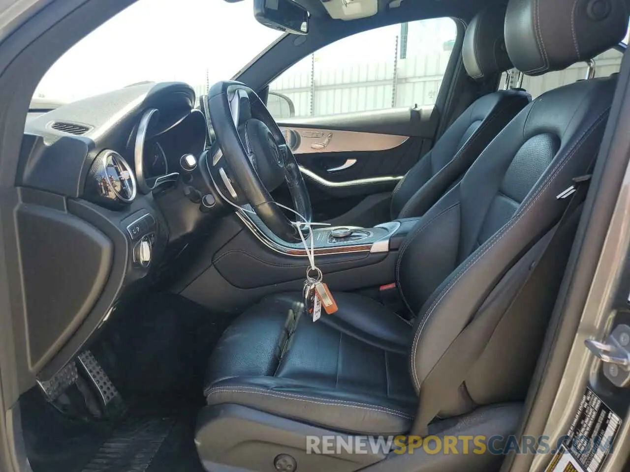 7 Фотография поврежденного автомобиля WDC0J4KB9KF664150 MERCEDES-BENZ GLC-CLASS 2019