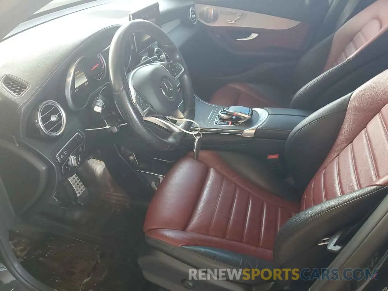 7 Фотография поврежденного автомобиля WDC0J6EB7KF499433 MERCEDES-BENZ GLC-CLASS 2019