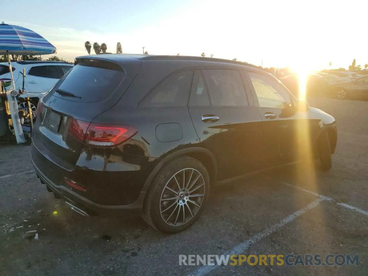 3 Фотография поврежденного автомобиля W1N0G8DB0LF761417 MERCEDES-BENZ GLC-CLASS 2020