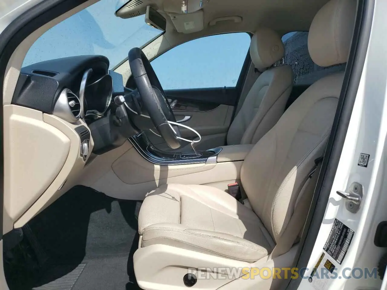 7 Фотография поврежденного автомобиля W1N0G8DB2LF776694 MERCEDES-BENZ GLC-CLASS 2020