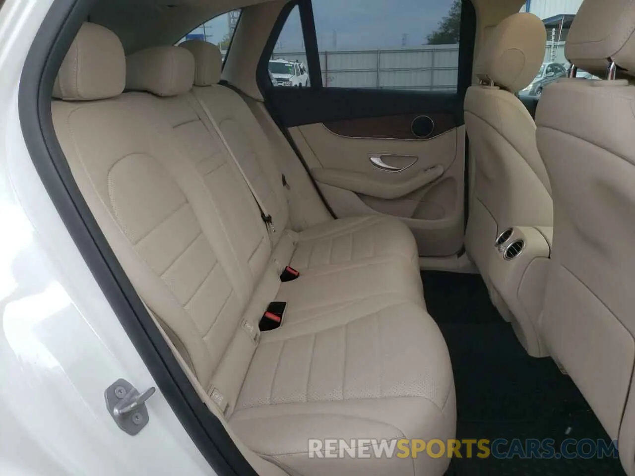 6 Photograph of a damaged car W1N0G8DB3LV257904 MERCEDES-BENZ GLC-CLASS 2020