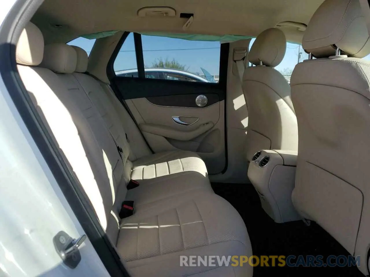 11 Photograph of a damaged car W1N0G8DB6LF805243 MERCEDES-BENZ GLC-CLASS 2020