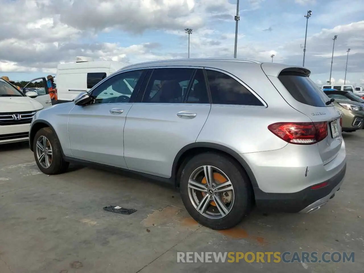 2 Photograph of a damaged car W1N0G8DB7LF803520 MERCEDES-BENZ GLC-CLASS 2020