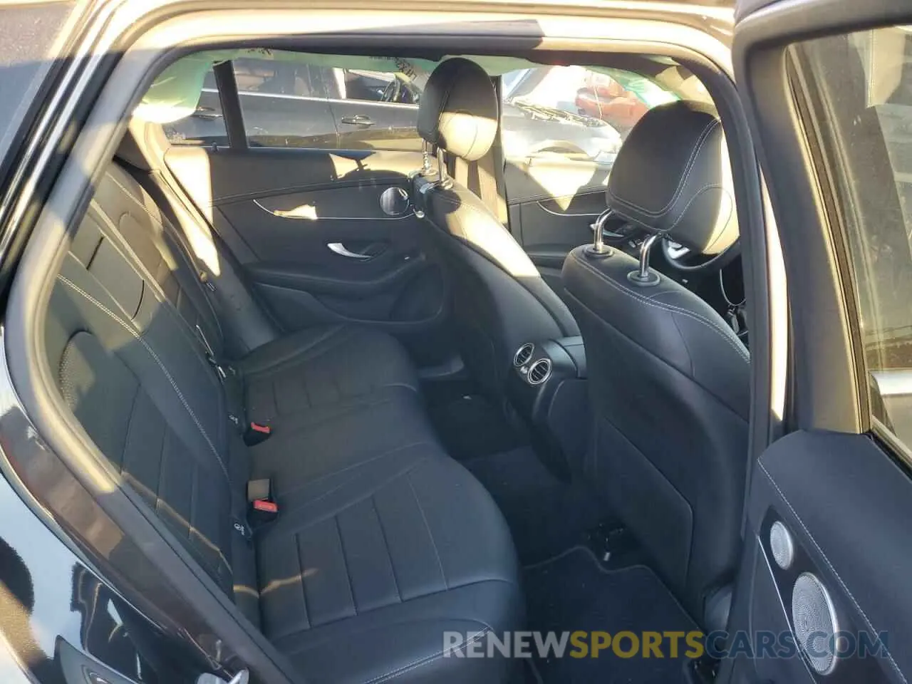 10 Photograph of a damaged car W1N0G8DB7LF812847 MERCEDES-BENZ GLC-CLASS 2020