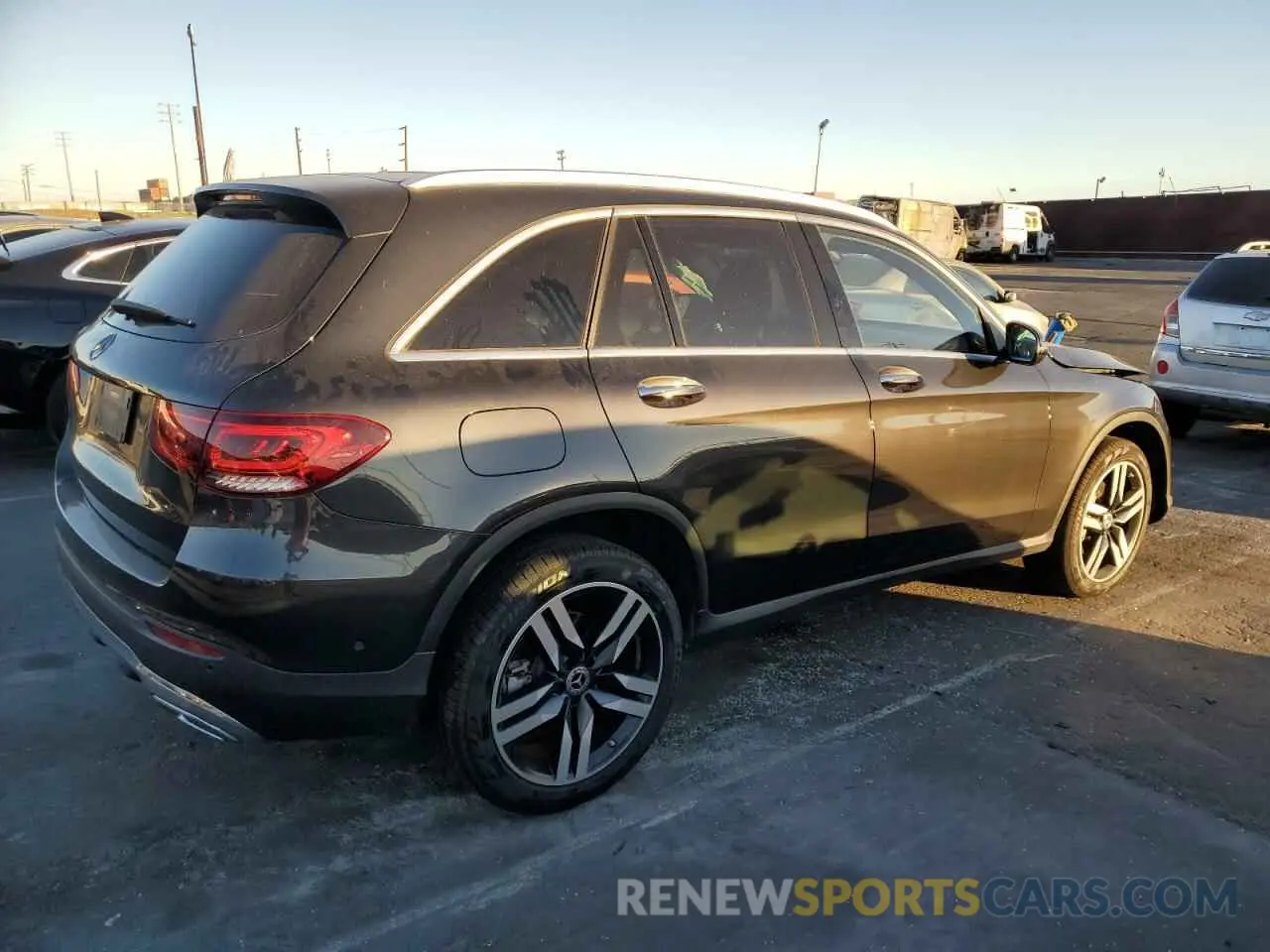 3 Photograph of a damaged car W1N0G8DB7LF812847 MERCEDES-BENZ GLC-CLASS 2020