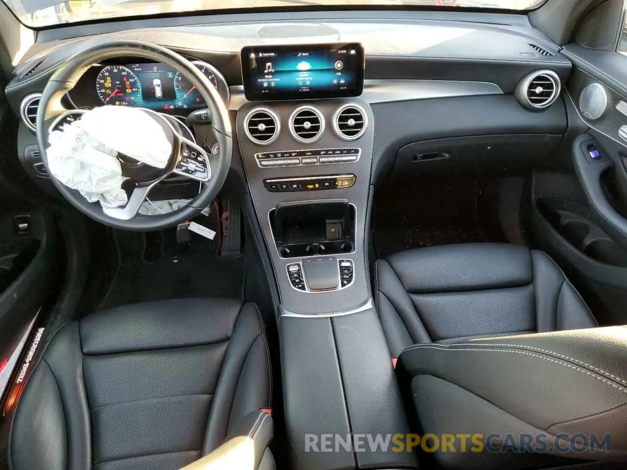8 Photograph of a damaged car W1N0G8DB7LF812847 MERCEDES-BENZ GLC-CLASS 2020