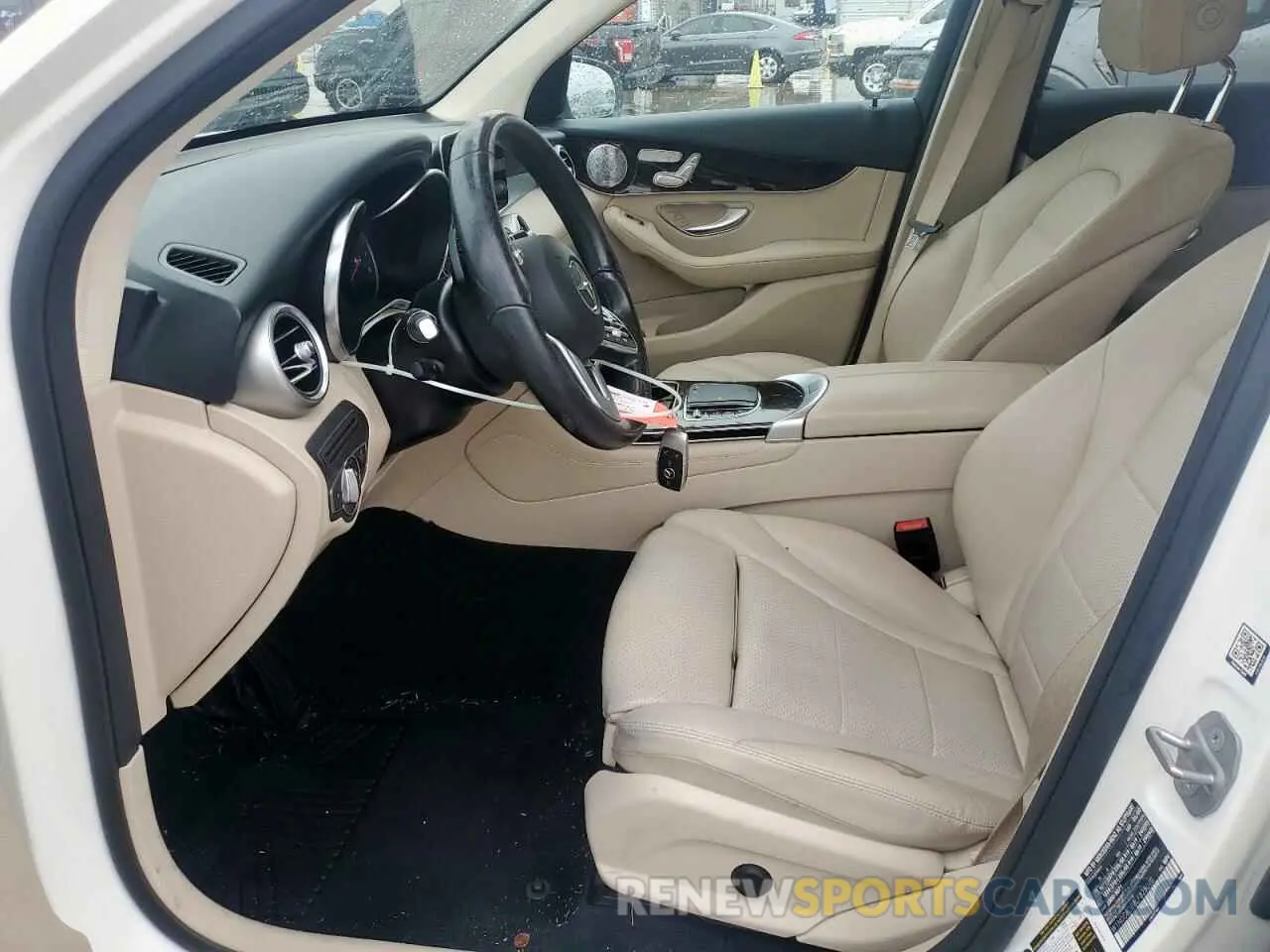 7 Photograph of a damaged car W1N0G8DB8LF828040 MERCEDES-BENZ GLC-CLASS 2020