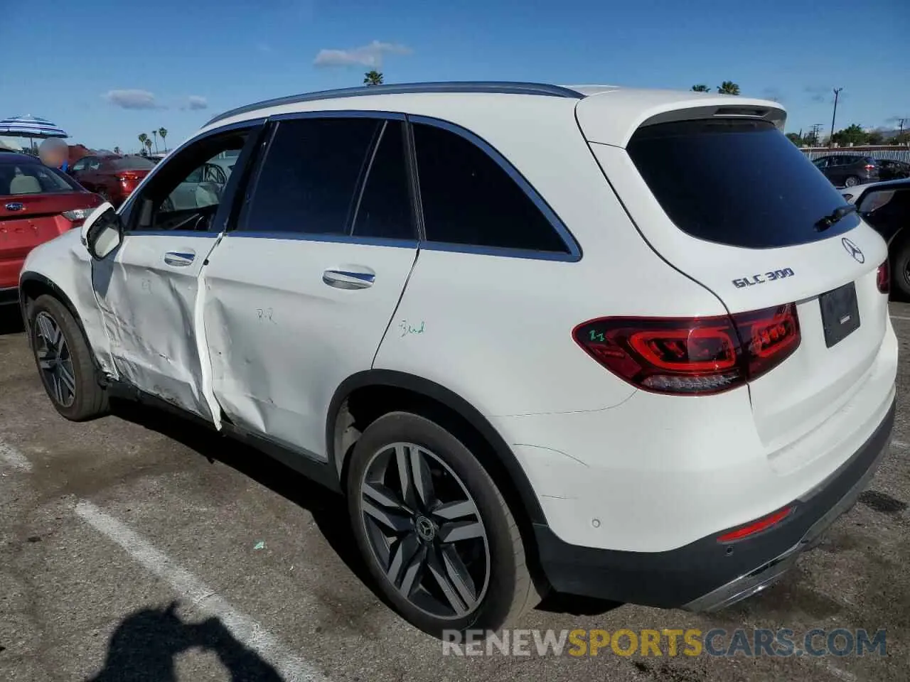 2 Photograph of a damaged car W1N0G8DBXLF802572 MERCEDES-BENZ GLC-CLASS 2020