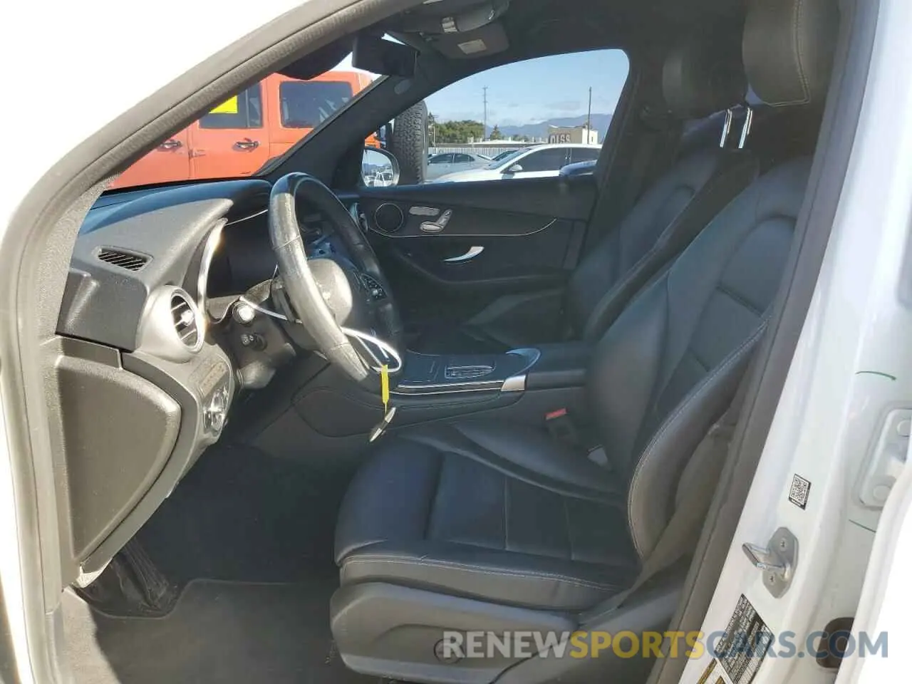 7 Photograph of a damaged car W1N0G8DBXLF802572 MERCEDES-BENZ GLC-CLASS 2020