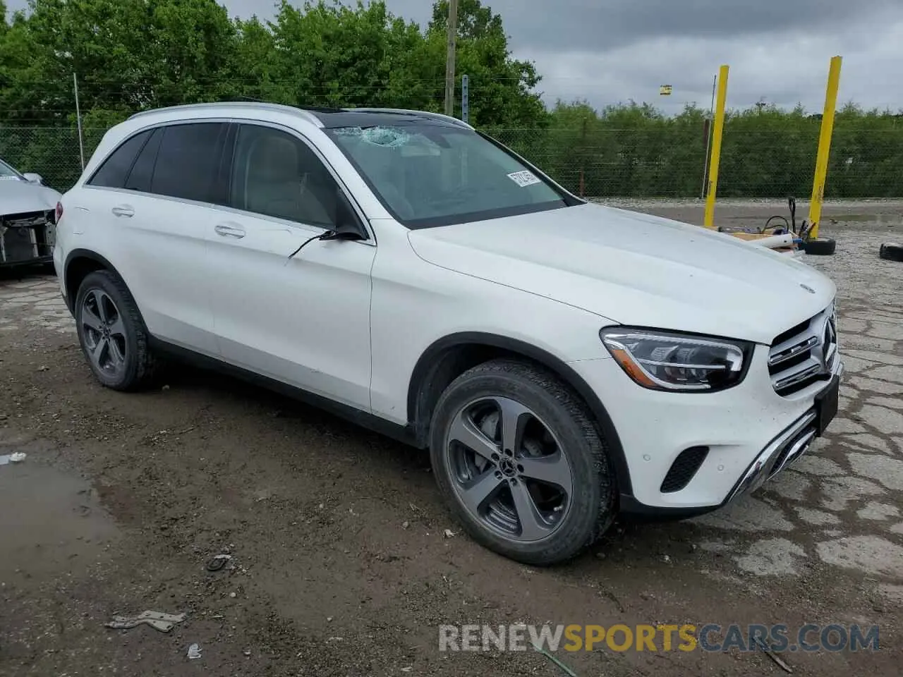 4 Photograph of a damaged car W1N0G8EB2LF865387 MERCEDES-BENZ GLC-CLASS 2020