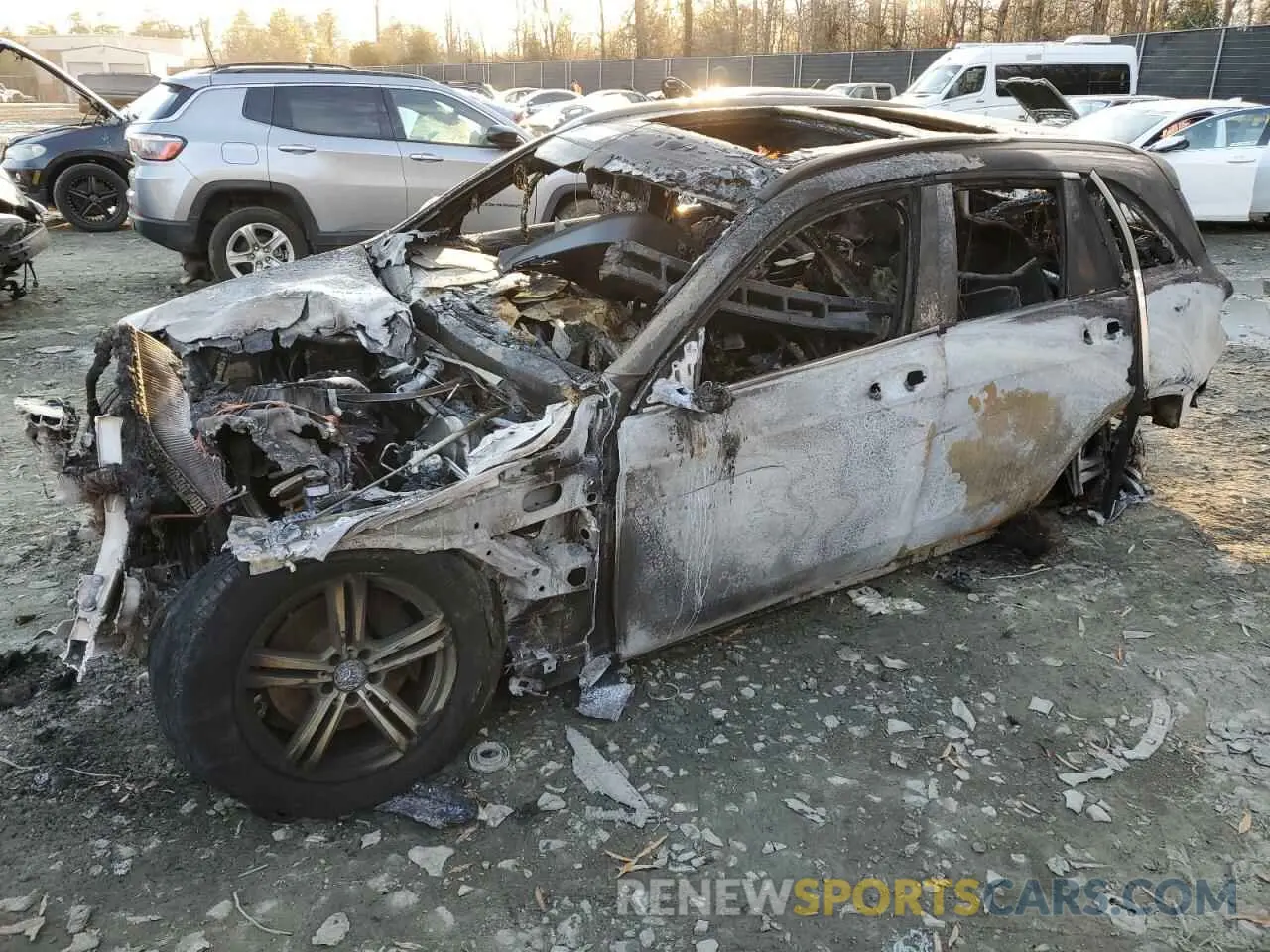 1 Фотография поврежденного автомобиля W1N0G8EB4LF806275 MERCEDES-BENZ GLC-CLASS 2020