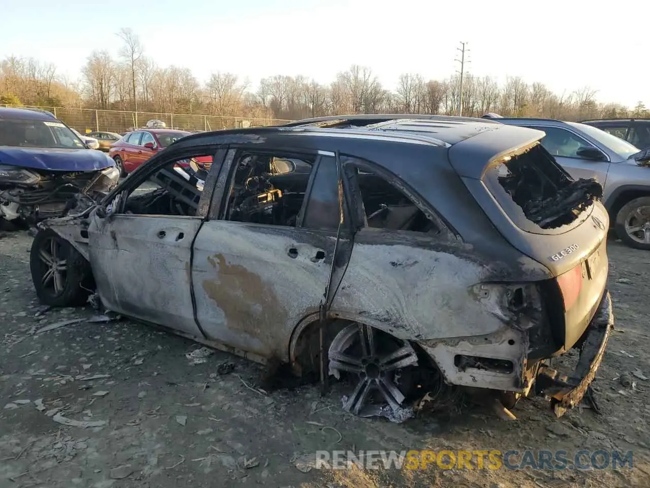 2 Фотография поврежденного автомобиля W1N0G8EB4LF806275 MERCEDES-BENZ GLC-CLASS 2020