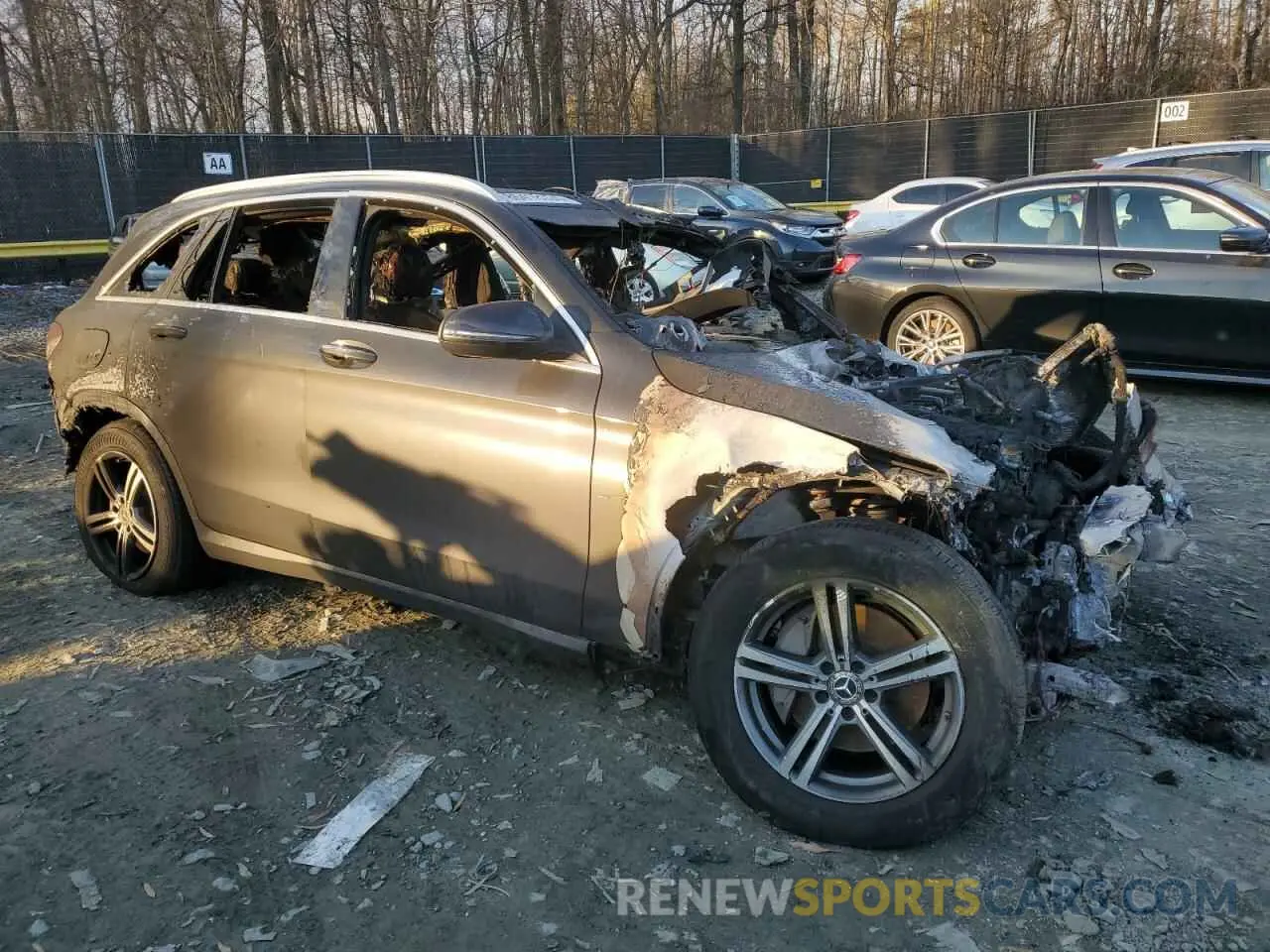4 Фотография поврежденного автомобиля W1N0G8EB4LF806275 MERCEDES-BENZ GLC-CLASS 2020