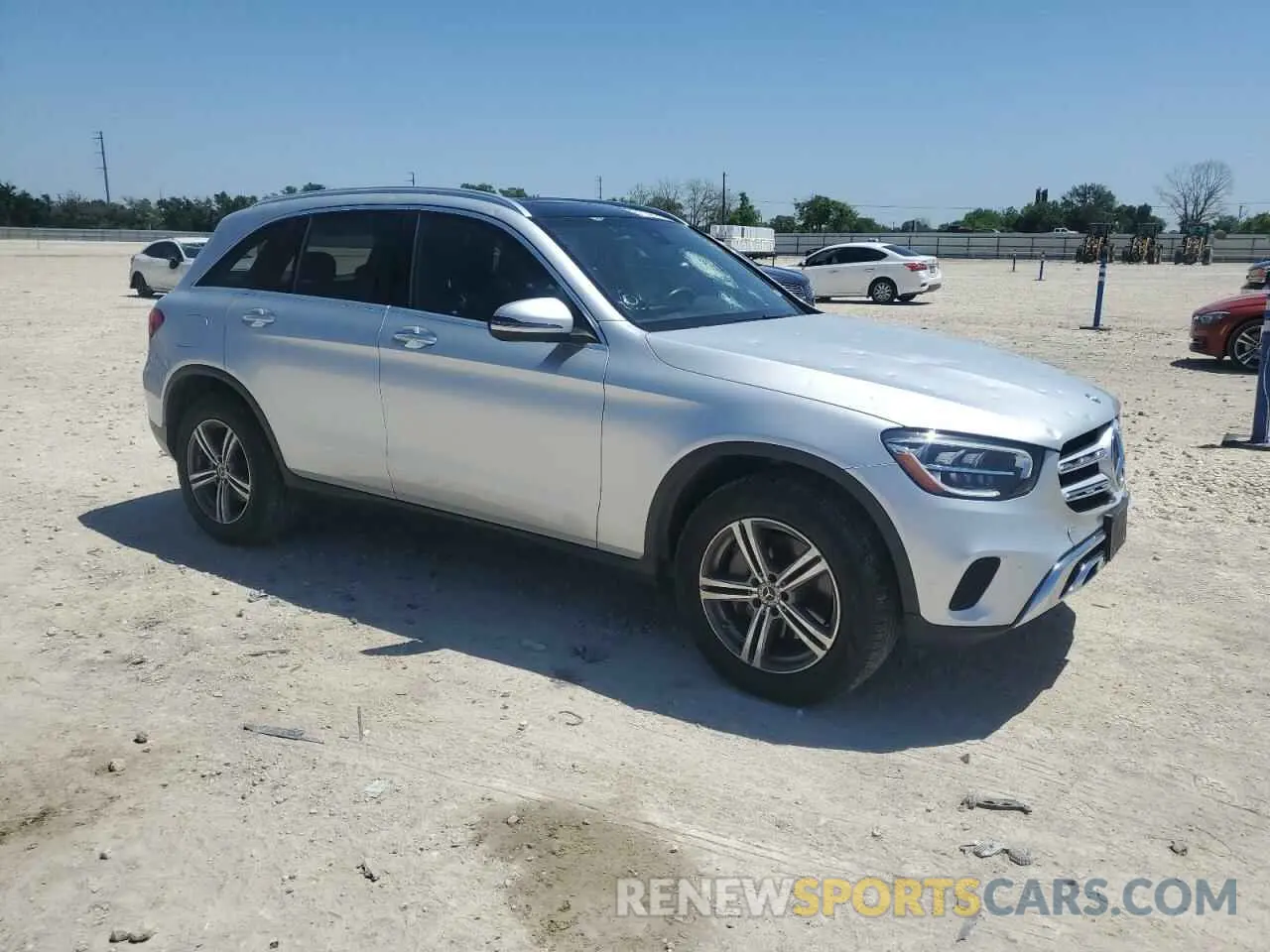 4 Фотография поврежденного автомобиля W1N0G8EB6LF815253 MERCEDES-BENZ GLC-CLASS 2020