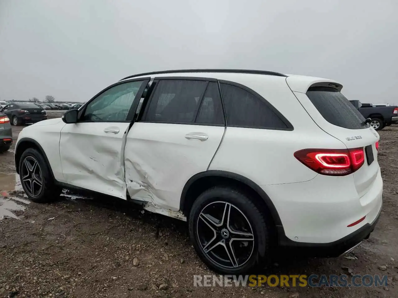 2 Фотография поврежденного автомобиля W1N0G8EBXLF764663 MERCEDES-BENZ GLC-CLASS 2020