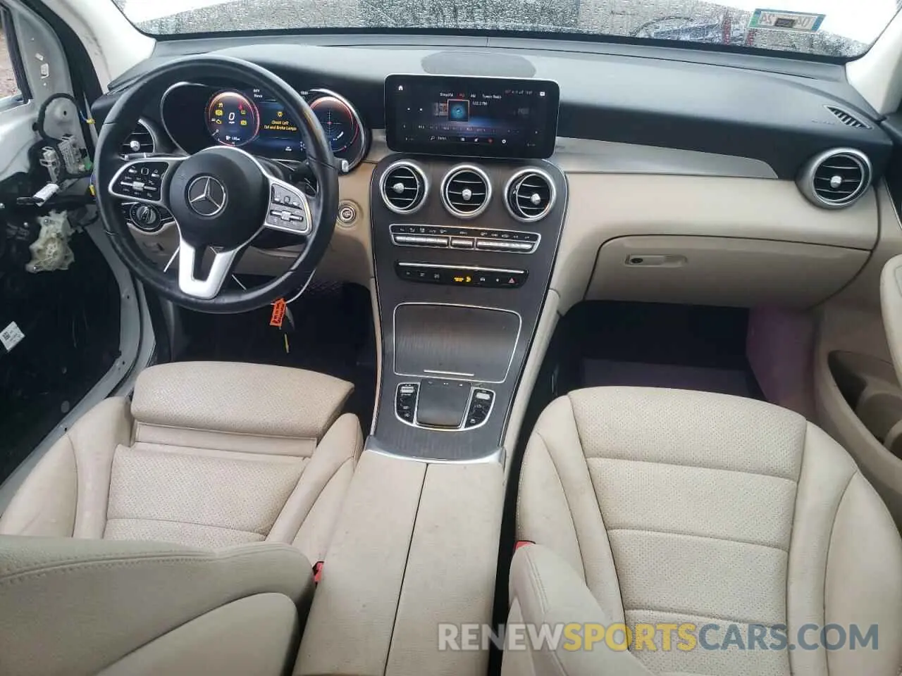 8 Photograph of a damaged car W1N0G8EBXLF845226 MERCEDES-BENZ GLC-CLASS 2020