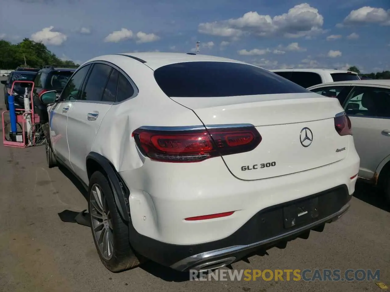 3 Photograph of a damaged car W1N0J8EB2LF763783 MERCEDES-BENZ GLC-CLASS 2020