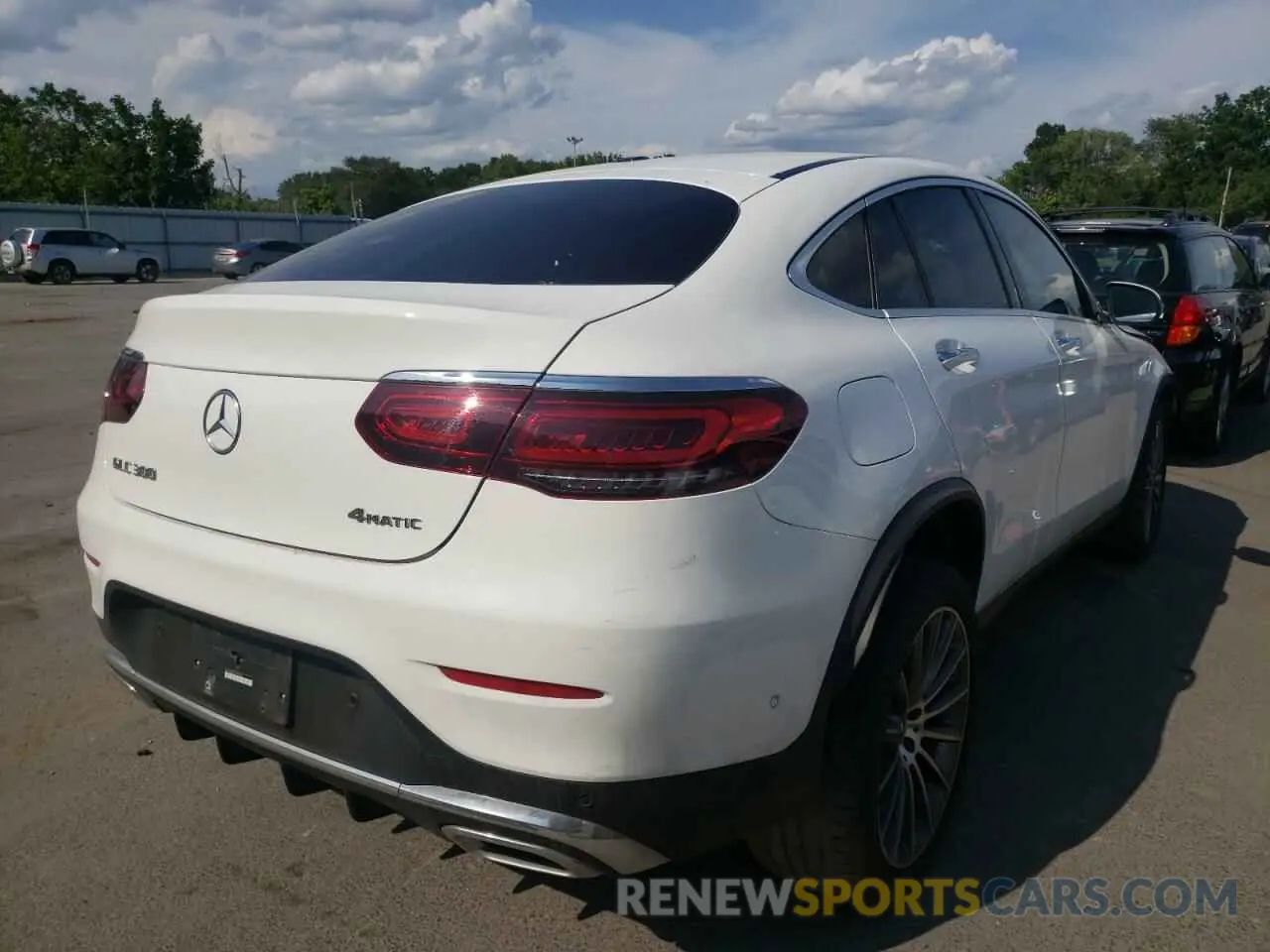 4 Photograph of a damaged car W1N0J8EB2LF763783 MERCEDES-BENZ GLC-CLASS 2020