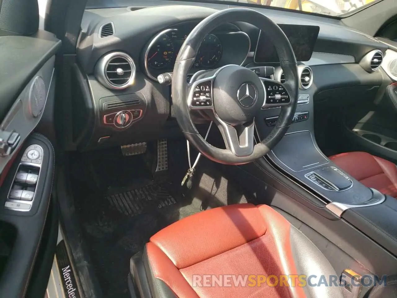 8 Photograph of a damaged car W1N0J8EB6LF796334 MERCEDES-BENZ GLC-CLASS 2020