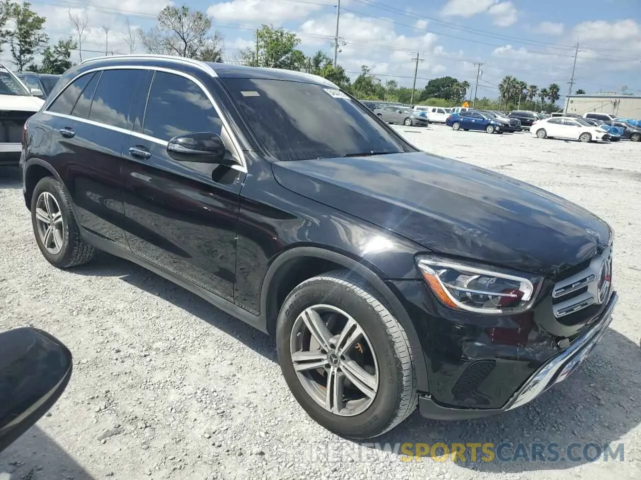 4 Photograph of a damaged car WDC0G8DB8LF726349 MERCEDES-BENZ GLC-CLASS 2020