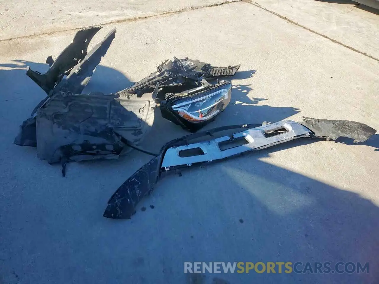 13 Photograph of a damaged car WDC0G8DB8LF738436 MERCEDES-BENZ GLC-CLASS 2020