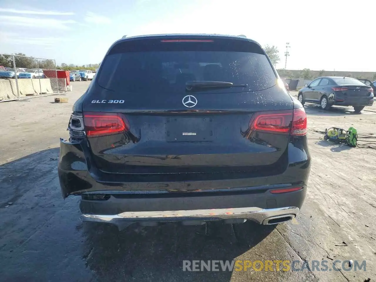 6 Photograph of a damaged car WDC0G8DB9LF698092 MERCEDES-BENZ GLC-CLASS 2020