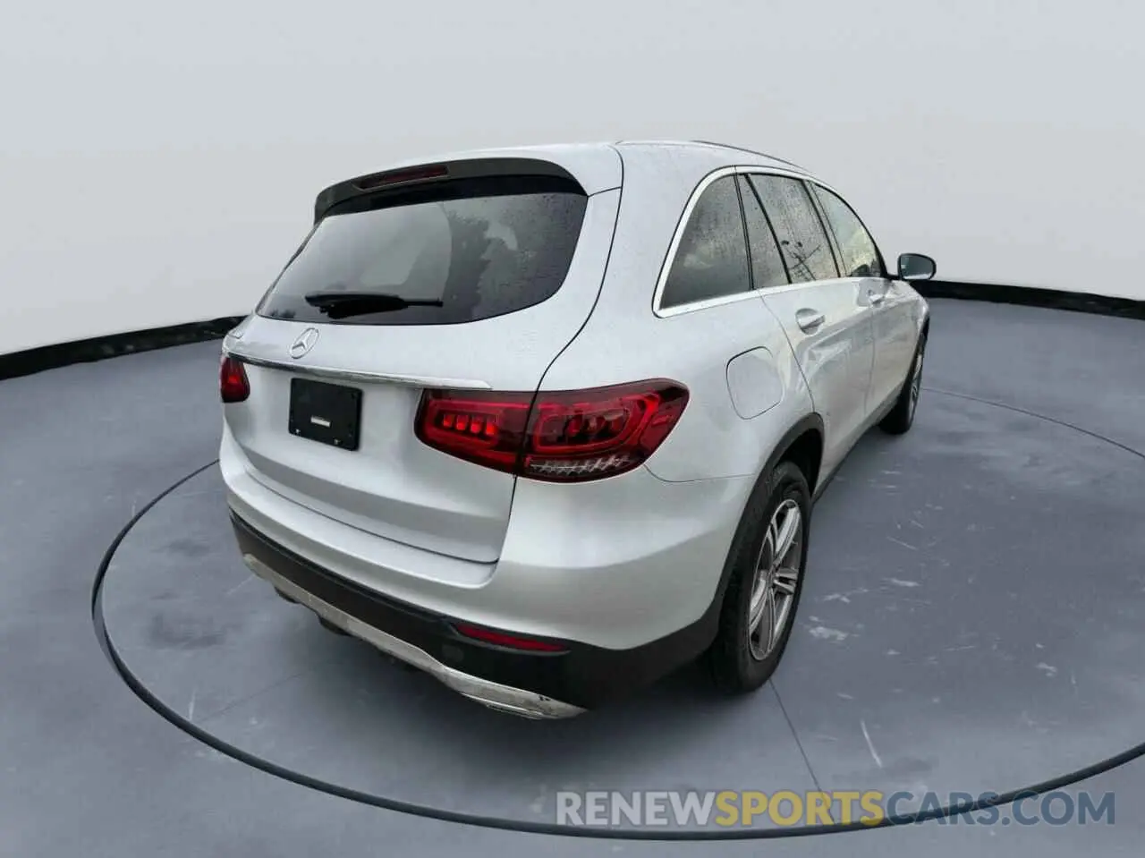 4 Фотография поврежденного автомобиля WDC0G8DBXLF748028 MERCEDES-BENZ GLC-CLASS 2020